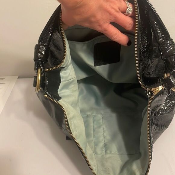 Coach G1076-16014 Kristen hobo blk liquid gloss - Picture 8 of 16